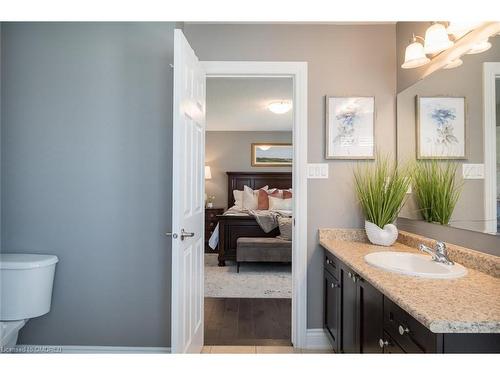 1005 Savoline Boulevard, Milton, ON - Indoor Photo Showing Bathroom
