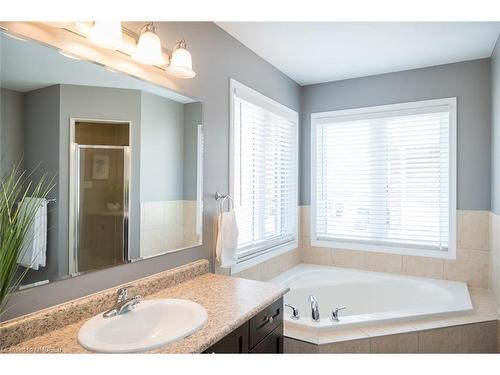 1005 Savoline Boulevard, Milton, ON - Indoor Photo Showing Bathroom