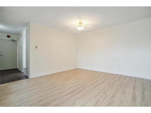 505-2323 Confederation Parkway, Mississauga, ON - Indoor Photo Showing Other Room