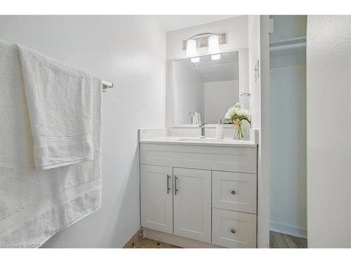 505-2323 Confederation Parkway, Mississauga, ON - Indoor Photo Showing Bathroom