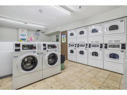 505-2323 Confederation Parkway, Mississauga, ON - Indoor Photo Showing Laundry Room