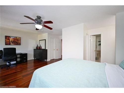 128 Edgewater Drive, Stoney Creek, ON - Indoor Photo Showing Bedroom