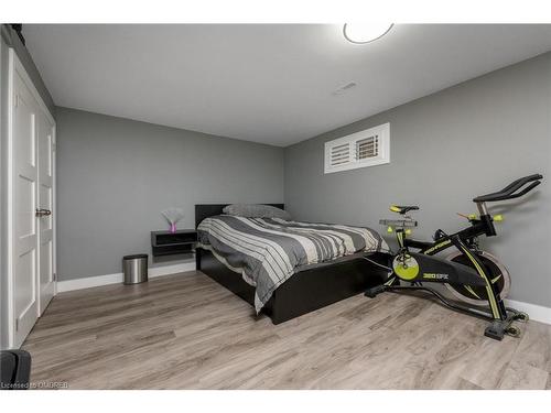 15 Marilyn Crescent, Halton Hills, ON - Indoor Photo Showing Bedroom