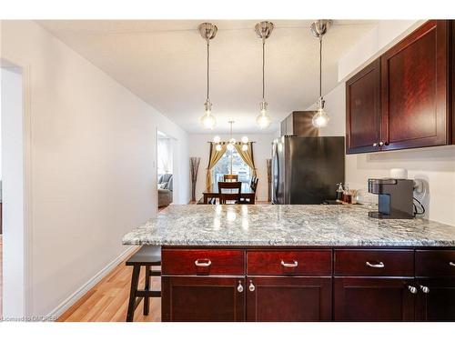 204 Country Club Drive, Guelph, ON - Indoor Photo Showing Kitchen