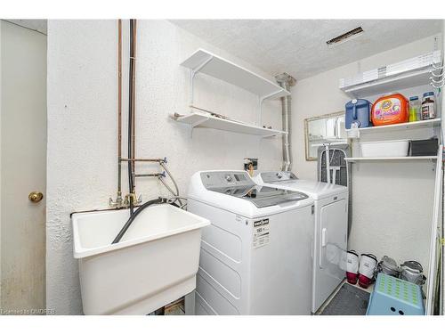 204 Country Club Drive, Guelph, ON - Indoor Photo Showing Laundry Room