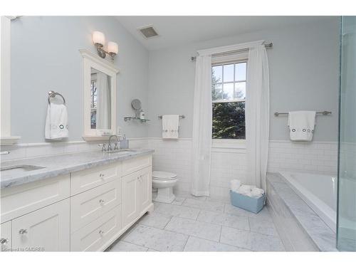 80 Cox Drive, Oakville, ON - Indoor Photo Showing Bathroom