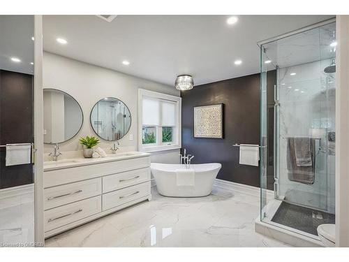 1377 Greeneagle Drive, Oakville, ON - Indoor Photo Showing Bathroom
