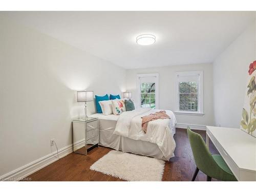 1377 Greeneagle Drive, Oakville, ON - Indoor Photo Showing Bedroom