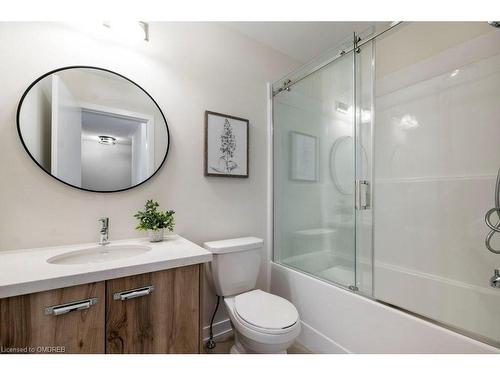 1363 Kaniv Street, Oakville, ON - Indoor Photo Showing Bathroom