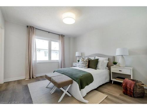 1363 Kaniv Street, Oakville, ON - Indoor Photo Showing Bedroom