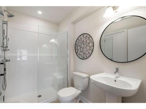 1363 Kaniv Street, Oakville, ON - Indoor Photo Showing Bathroom