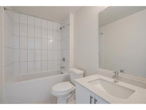 415-509 Dundas Street W, Oakville, ON - Indoor Photo Showing Bathroom