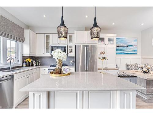 148 Yellow Birch Crescent, The Blue Mountains, ON - Indoor Photo Showing Kitchen With Double Sink With Upgraded Kitchen