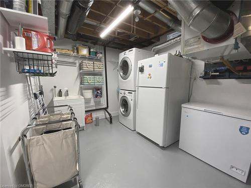 1134 Glen Valley Road, Oakville, ON - Indoor Photo Showing Laundry Room