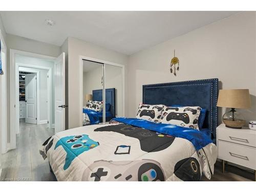 1291 Princeton Crescent, Burlington, ON - Indoor Photo Showing Bedroom