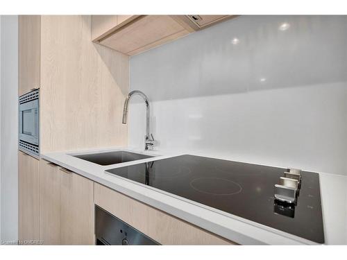 713-1 Jarvis Street, Hamilton, ON - Indoor Photo Showing Kitchen With Upgraded Kitchen