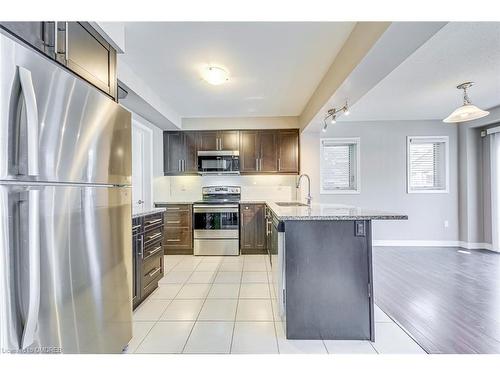 212 Ellen Davidson Drive, Oakville, ON - Indoor Photo Showing Kitchen With Upgraded Kitchen