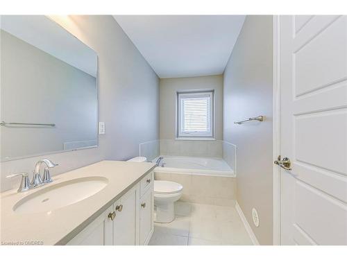 212 Ellen Davidson Drive, Oakville, ON - Indoor Photo Showing Bathroom