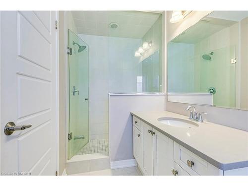 212 Ellen Davidson Drive, Oakville, ON - Indoor Photo Showing Bathroom