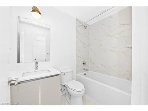 110-405 Dundas Street, Oakville, ON - Indoor Photo Showing Bathroom