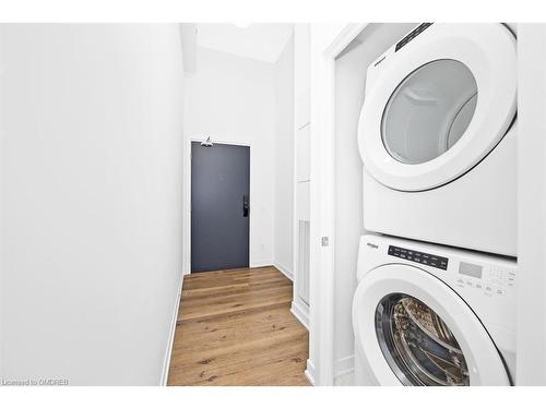 110-405 Dundas Street, Oakville, ON - Indoor Photo Showing Laundry Room