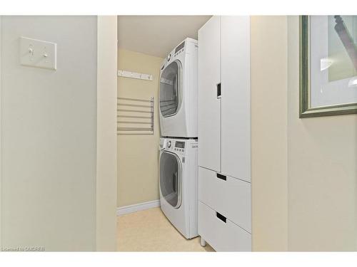 802-81 Millside Drive, Milton, ON - Indoor Photo Showing Laundry Room