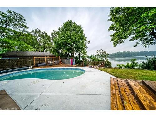 44 Royal Henley Boulevard, St. Catharines, ON - Outdoor With In Ground Pool With Backyard