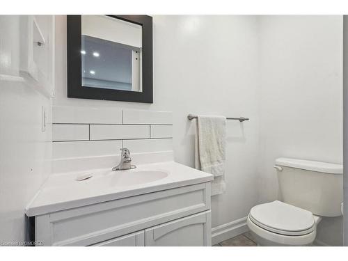 196 Hess Street N, Hamilton, ON - Indoor Photo Showing Bathroom