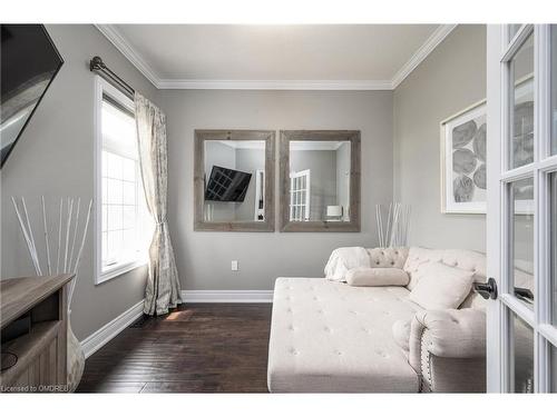 100 Chesswood Trail, Flamborough, ON - Indoor Photo Showing Bedroom