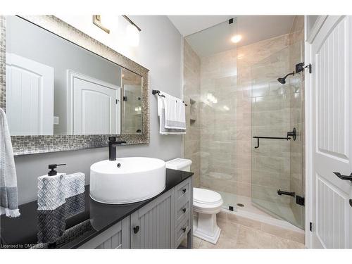 100 Chesswood Trail, Flamborough, ON - Indoor Photo Showing Bathroom