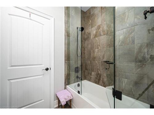 100 Chesswood Trail, Flamborough, ON - Indoor Photo Showing Bathroom