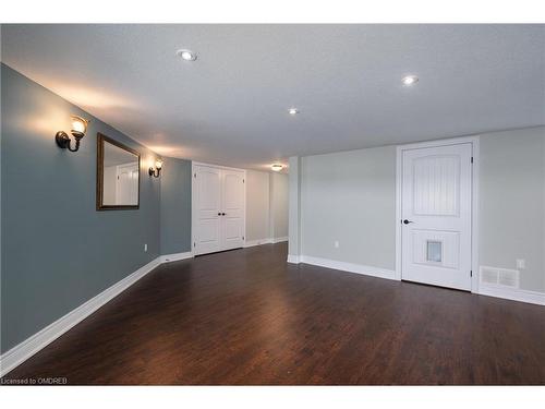 100 Chesswood Trail, Flamborough, ON - Indoor Photo Showing Bathroom