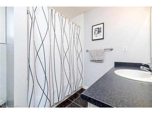 1595 Evans Terrace, Milton, ON - Indoor Photo Showing Bathroom