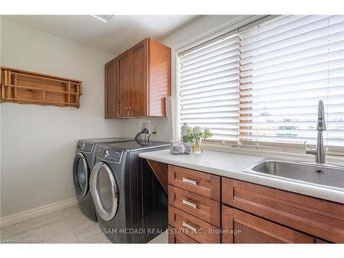 3240 River Road, Haldimand, ON - Indoor Photo Showing Laundry Room
