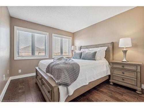 3685 Golden Locust Drive, Mississauga, ON - Indoor Photo Showing Bedroom