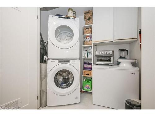 308-500 Brock Avenue, Burlington, ON - Indoor Photo Showing Laundry Room