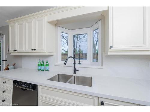 28 Gardiner Drive, Georgetown, ON - Indoor Photo Showing Kitchen With Double Sink