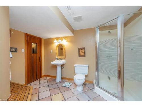 28 Gardiner Drive, Georgetown, ON - Indoor Photo Showing Bathroom