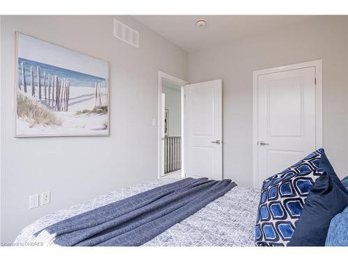 52-550 Grey Street, Brantford, ON - Indoor Photo Showing Bedroom