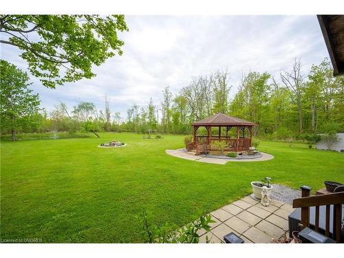 2859 Dominion Road, Fort Erie, ON - Outdoor With Backyard