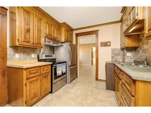 332 Woodward Avenue, Milton, ON - Indoor Photo Showing Kitchen With Double Sink