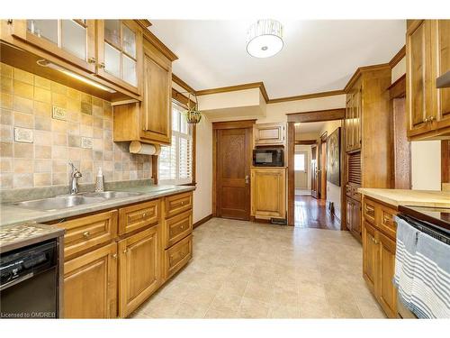 332 Woodward Avenue, Milton, ON - Indoor Photo Showing Kitchen With Double Sink