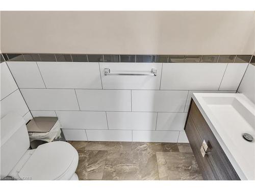 800 Watson Road S, Puslinch, ON - Indoor Photo Showing Bathroom