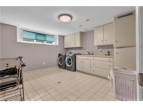 800 Watson Road S, Puslinch, ON - Indoor Photo Showing Laundry Room