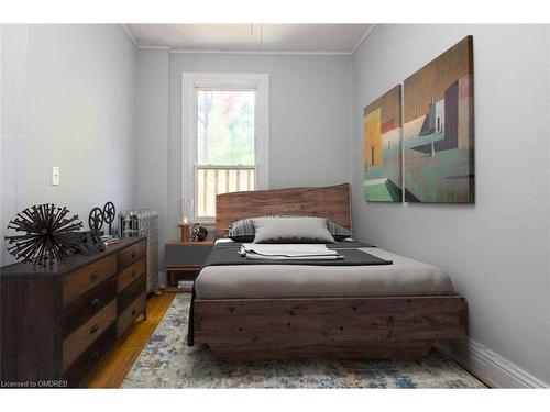 1-270 Main Street W, Hamilton, ON - Indoor Photo Showing Bedroom