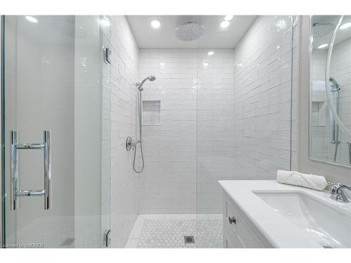 331 Robinson Street, Oakville, ON - Indoor Photo Showing Bathroom
