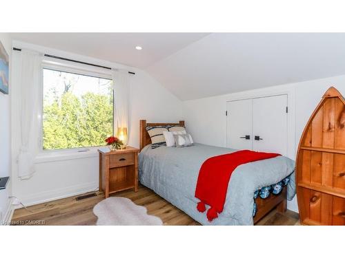 135850 9Th Line, Grey Highlands, ON - Indoor Photo Showing Bedroom