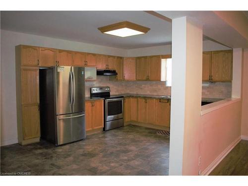 251 Jennings Crescent, Oakville, ON - Indoor Photo Showing Kitchen