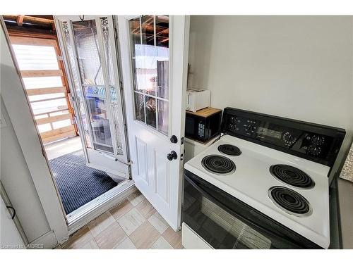 1468 Barton Street E, Hamilton, ON - Indoor Photo Showing Kitchen
