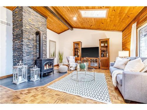 14188 Winston Churchill Boulevard, Caledon, ON - Indoor Photo Showing Living Room With Fireplace